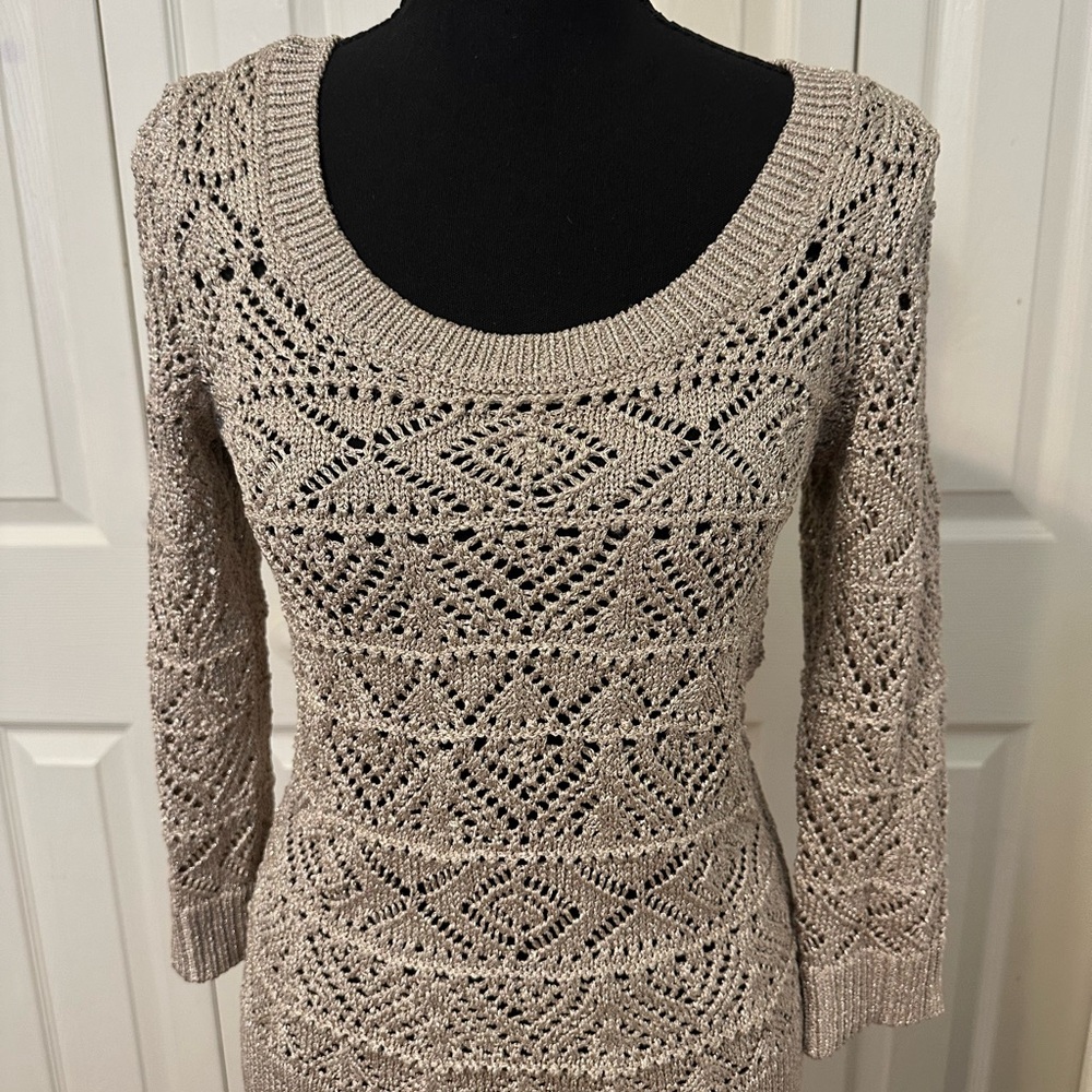 White House Black Market Open Knit Crochet Sweater Top XS Metallic Pearl Taupe - Picture 5 of 10